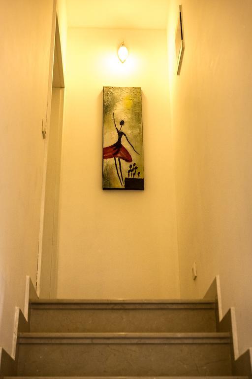 Apartments Kula Risan Exterior photo